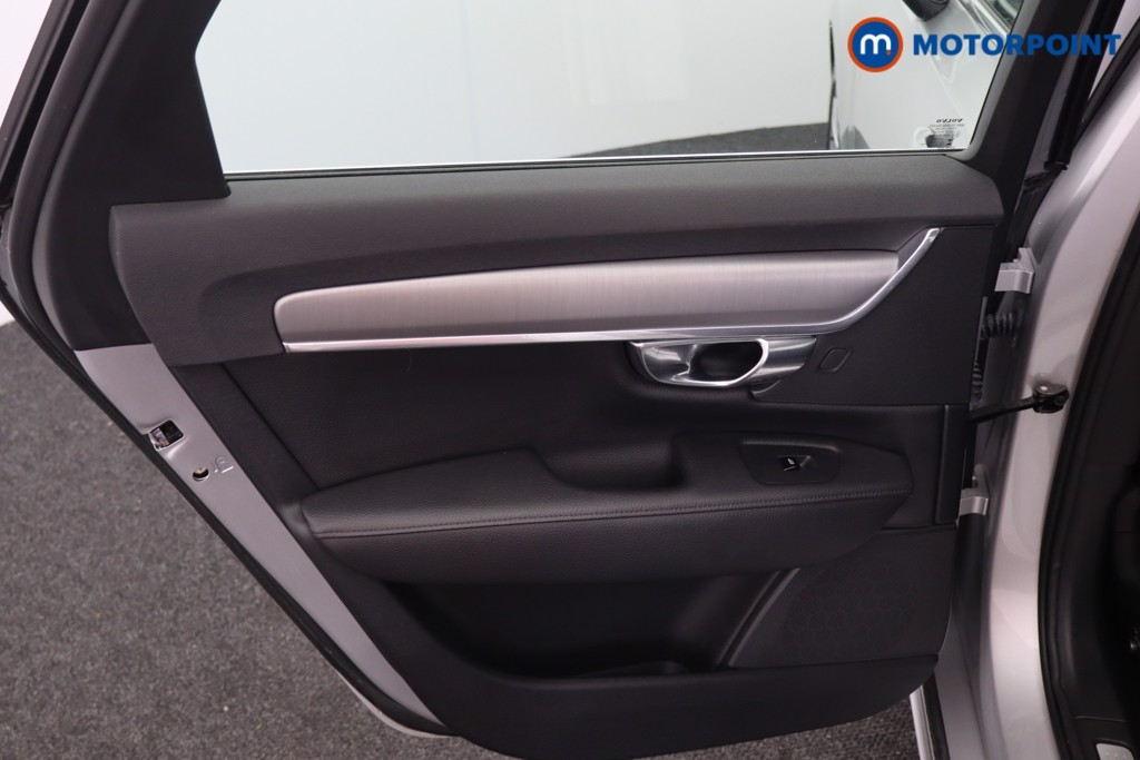 Volvo S90 Momentum Automatic Diesel Saloon - Stock Number (1579744) - 19th supplementary image