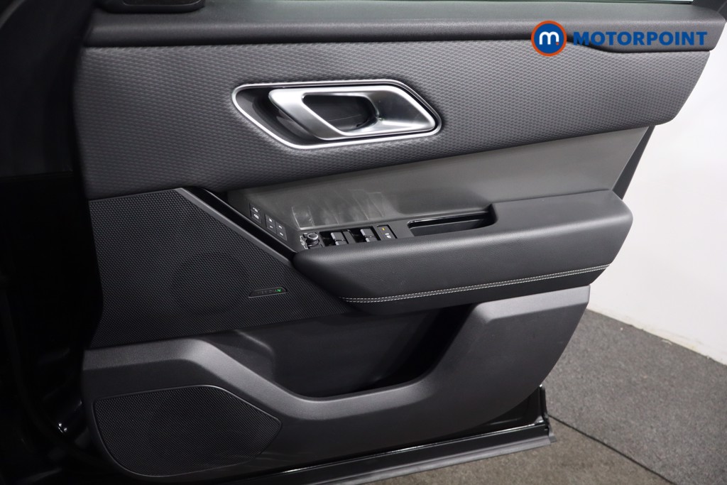 Land Rover Range Rover Velar S Automatic Petrol SUV - Stock Number (1580060) - 22nd supplementary image