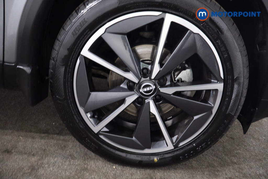 Nissan Qashqai Tekna Manual Petrol SUV - Stock Number (1580541) - 9th supplementary image