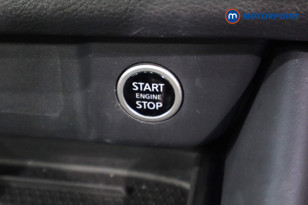 Nissan Qashqai Tekna Manual Petrol SUV - Stock Number (1580541) - 15th supplementary image