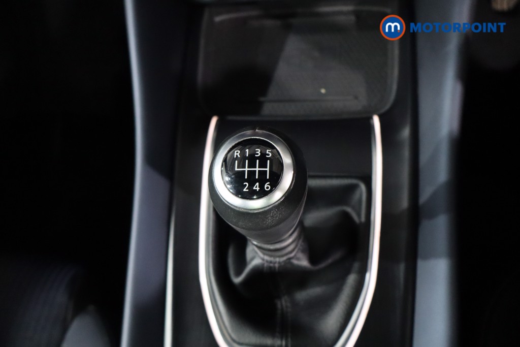 Nissan Qashqai Tekna Manual Petrol SUV - Stock Number (1580541) - 19th supplementary image