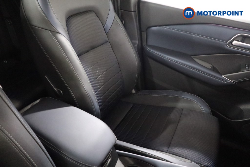 Nissan Qashqai Tekna Manual Petrol SUV - Stock Number (1580541) - 26th supplementary image