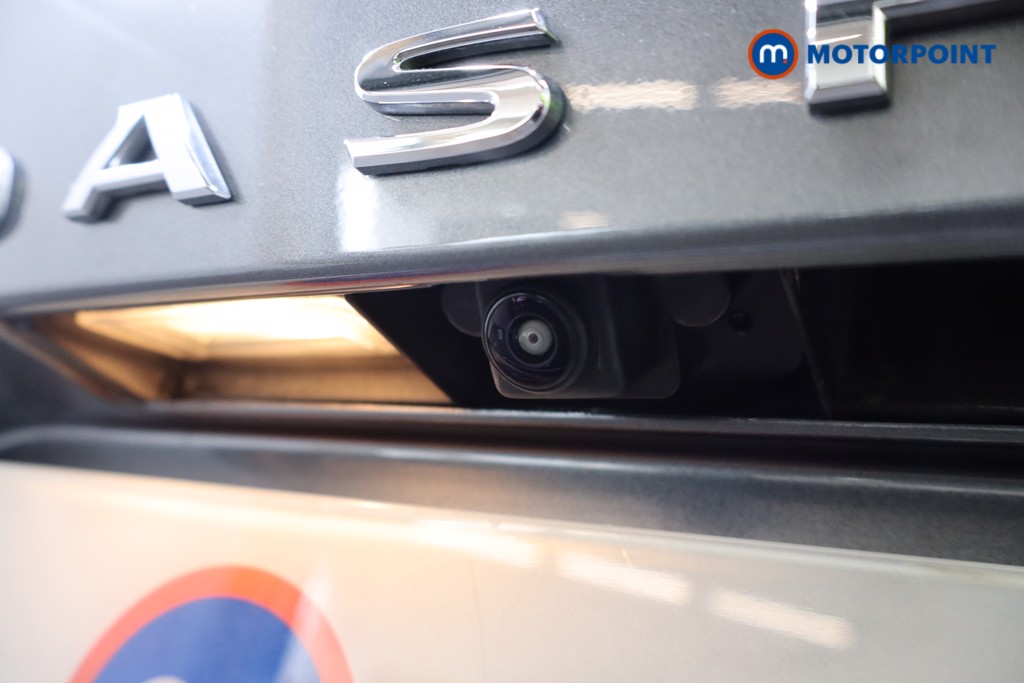 Nissan Qashqai Tekna Manual Petrol SUV - Stock Number (1580541) - 32nd supplementary image