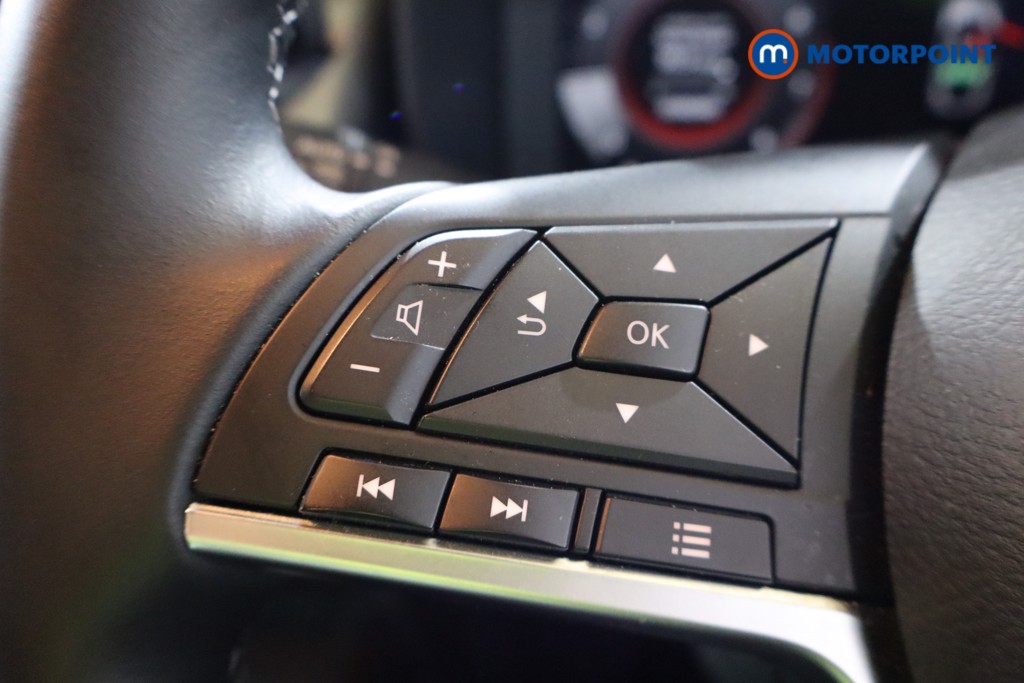 Nissan Juke N-Connecta Manual Petrol SUV - Stock Number (1564236) - 3rd supplementary image