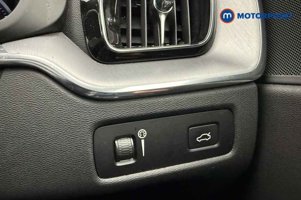 Volvo Xc60 Momentum Automatic Diesel SUV - Stock Number (1565061) - 13th supplementary image