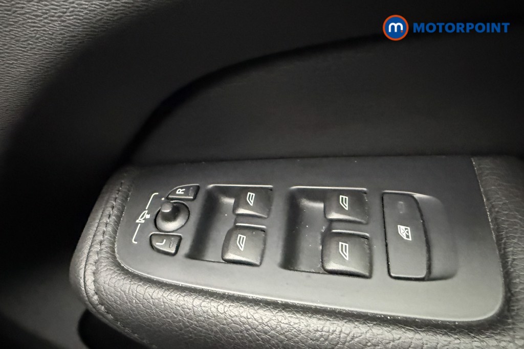 Volvo Xc60 Momentum Automatic Diesel SUV - Stock Number (1565061) - 15th supplementary image