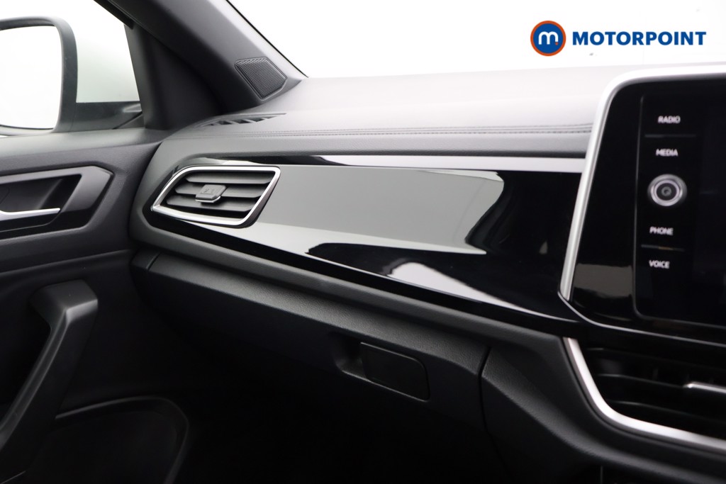 Volkswagen T-Roc R-Line Manual Petrol SUV - Stock Number (1566466) - 7th supplementary image