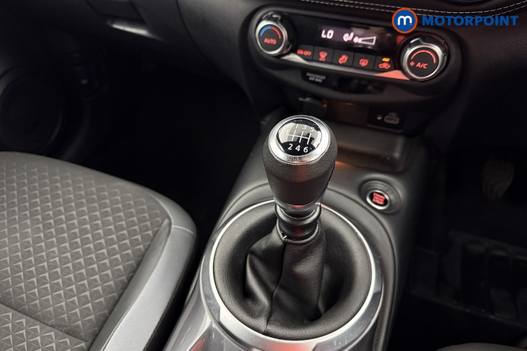 Nissan Juke N-Connecta Manual Petrol SUV - Stock Number (1568043) - 14th supplementary image