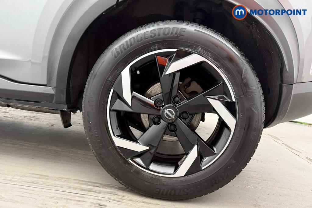 Nissan Juke N-Connecta Manual Petrol SUV - Stock Number (1568043) - 32nd supplementary image