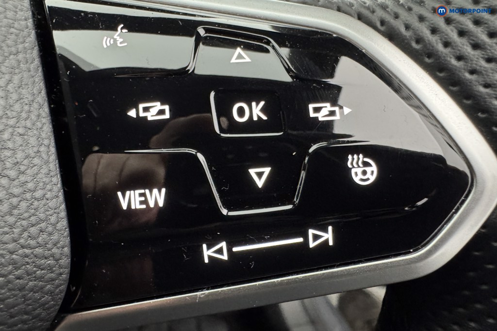 Volkswagen Golf R-Line Automatic Petrol Hatchback - Stock Number (1568755) - 19th supplementary image