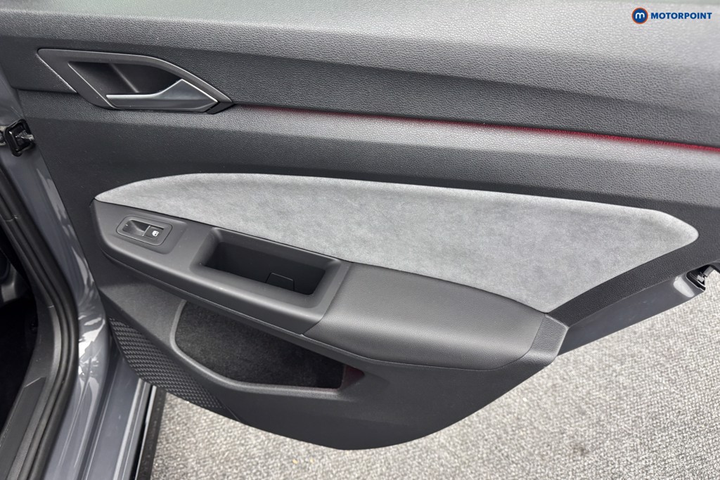 Volkswagen Golf R-Line Automatic Petrol Hatchback - Stock Number (1568755) - 25th supplementary image