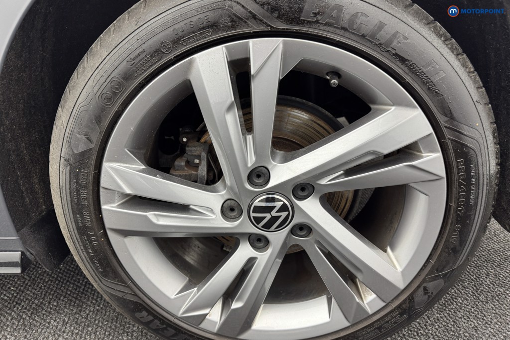 Volkswagen Golf R-Line Automatic Petrol Hatchback - Stock Number (1568755) - 37th supplementary image