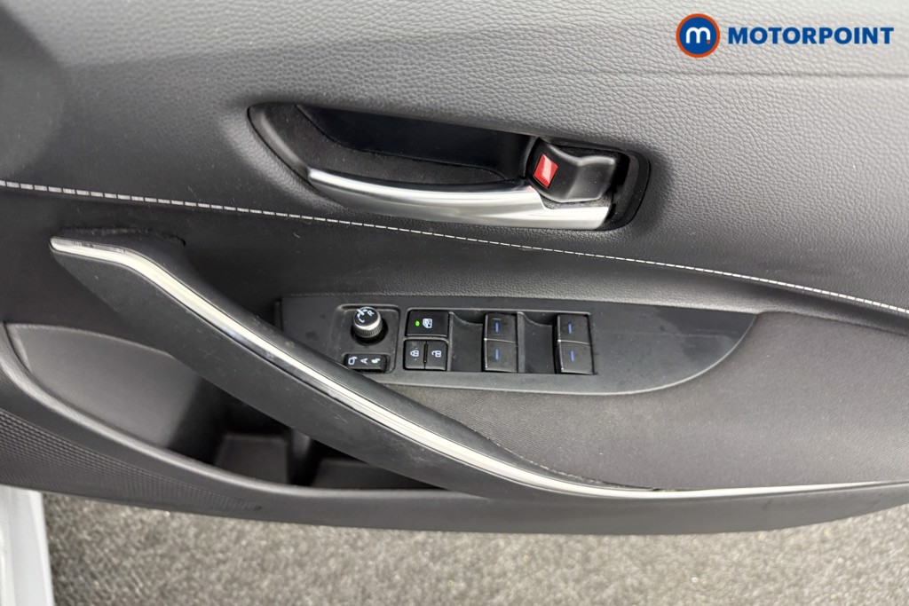Toyota Corolla Design Automatic Petrol-Electric Hybrid Estate - Stock Number (1570498) - 15th supplementary image