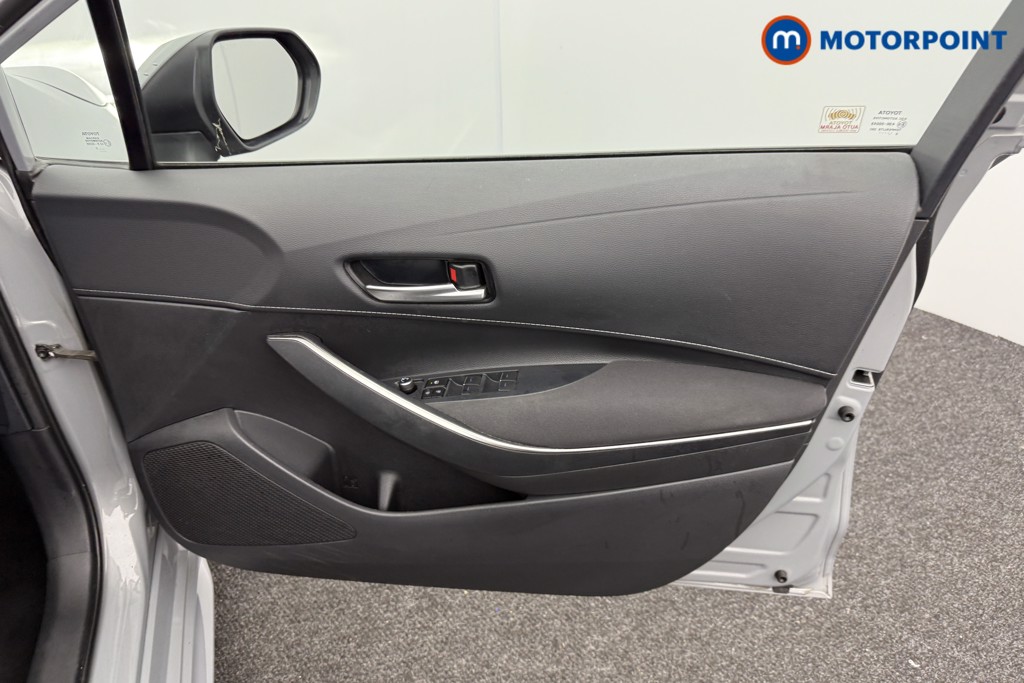 Toyota Corolla Design Automatic Petrol-Electric Hybrid Estate - Stock Number (1570498) - 16th supplementary image
