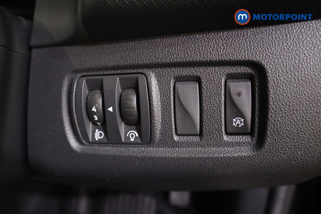 Renault Clio Gt Line Manual Petrol Hatchback - Stock Number (1570703) - 9th supplementary image