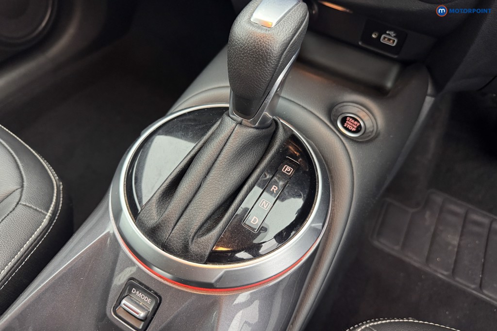 Nissan Juke Tekna Automatic Petrol SUV - Stock Number (1572565) - 14th supplementary image