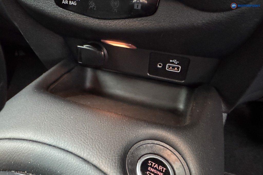 Nissan Juke Tekna Automatic Petrol SUV - Stock Number (1572565) - 15th supplementary image