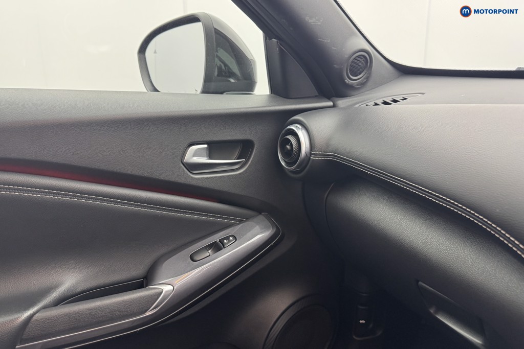 Nissan Juke Tekna Automatic Petrol SUV - Stock Number (1572565) - 17th supplementary image