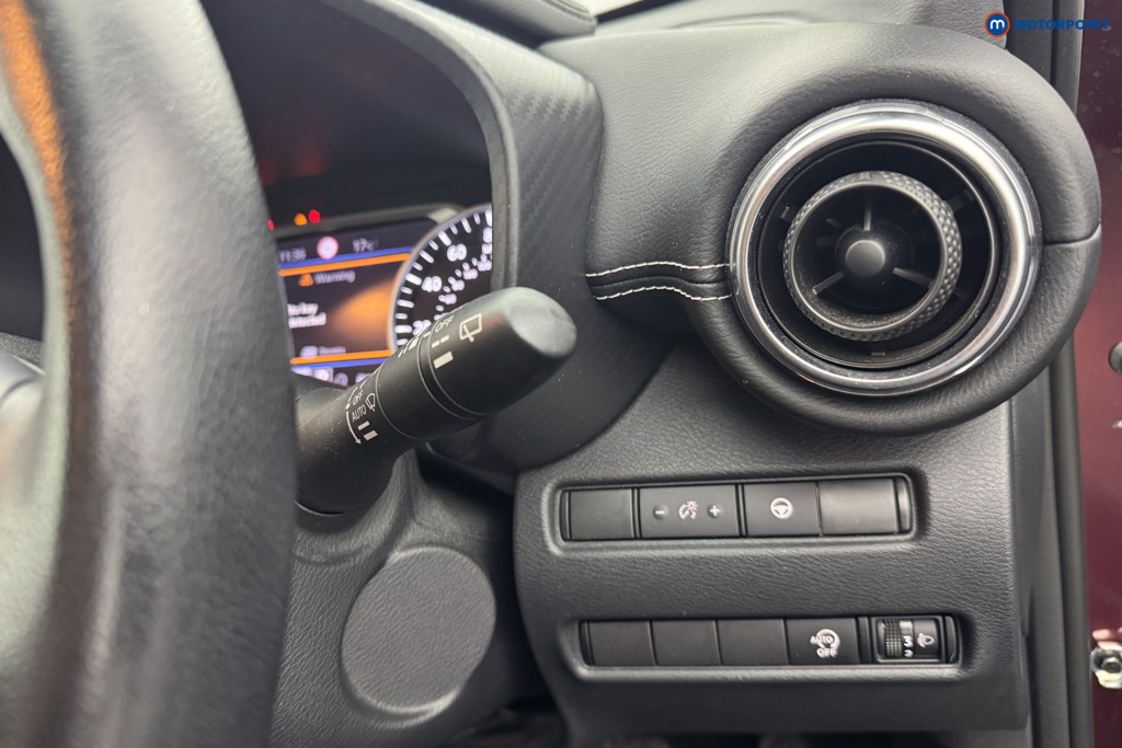Nissan Juke Tekna Automatic Petrol SUV - Stock Number (1572565) - 20th supplementary image