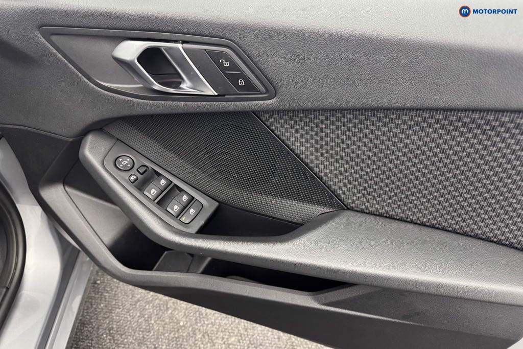 BMW 1 Series SE Automatic Petrol Hatchback - Stock Number (1573686) - 21st supplementary image