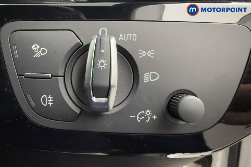 Audi A4 Black Edition Automatic Petrol Estate - Stock Number (1573773) - 17th supplementary image