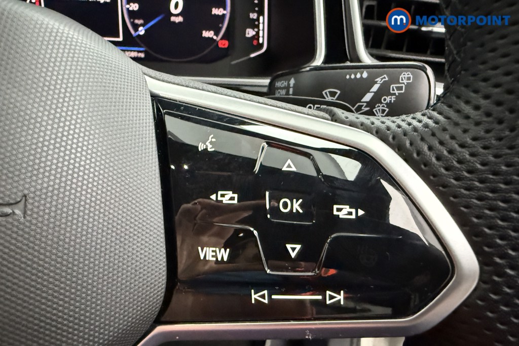 Volkswagen T-Roc R-Line Automatic Petrol SUV - Stock Number (1573779) - 5th supplementary image