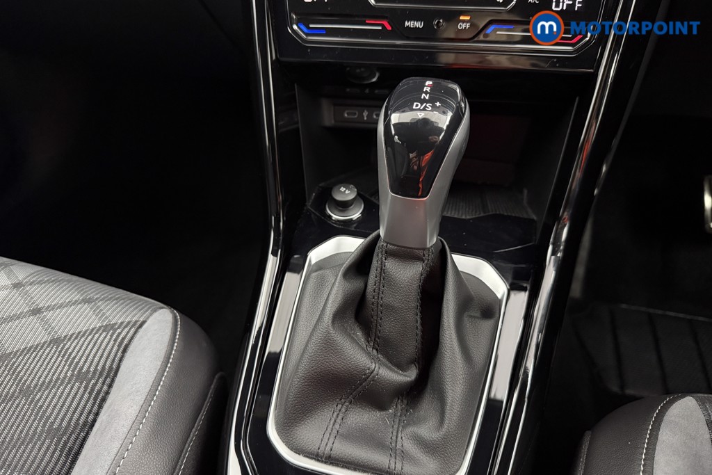 Volkswagen T-Roc R-Line Automatic Petrol SUV - Stock Number (1573779) - 15th supplementary image