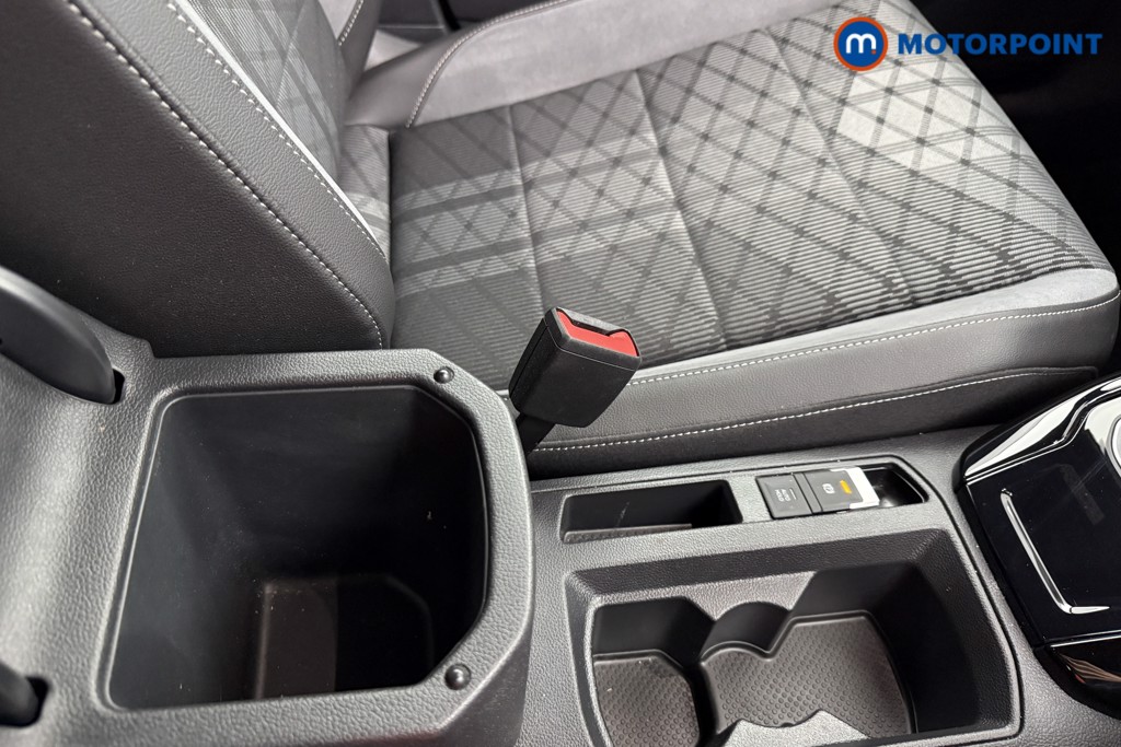 Volkswagen T-Roc R-Line Automatic Petrol SUV - Stock Number (1573779) - 16th supplementary image