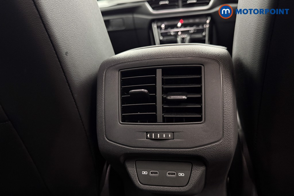 Volkswagen T-Roc R-Line Automatic Petrol SUV - Stock Number (1573779) - 24th supplementary image
