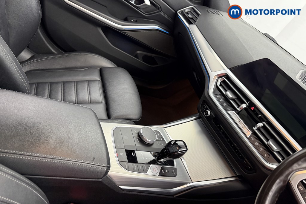 BMW 3 Series M Sport Automatic Petrol Plug-In Hybrid Estate - Stock Number (1573785) - 18th supplementary image