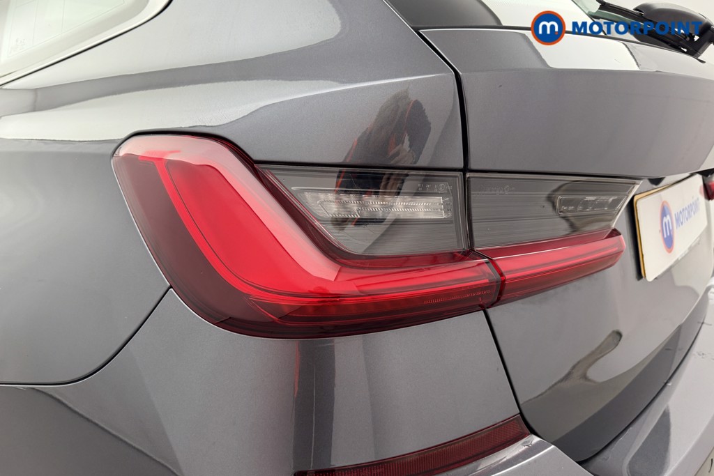 BMW 3 Series M Sport Automatic Petrol Plug-In Hybrid Estate - Stock Number (1573785) - 32nd supplementary image