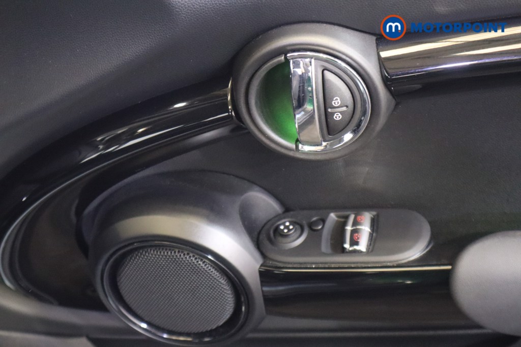 Mini Hatchback Cooper Classic Manual Petrol Hatchback - Stock Number (1574278) - 14th supplementary image