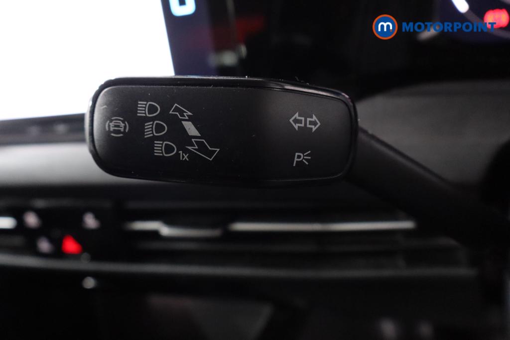 Volkswagen Golf Style Manual Petrol Hatchback - Stock Number (1575174) - 11th supplementary image