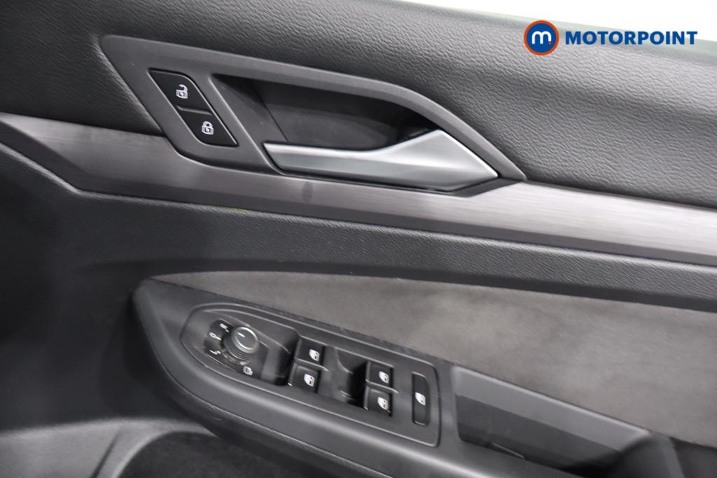 Volkswagen Golf Style Manual Petrol Hatchback - Stock Number (1575174) - 16th supplementary image