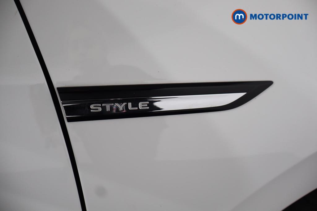 Volkswagen Golf Style Manual Petrol Hatchback - Stock Number (1575174) - 25th supplementary image