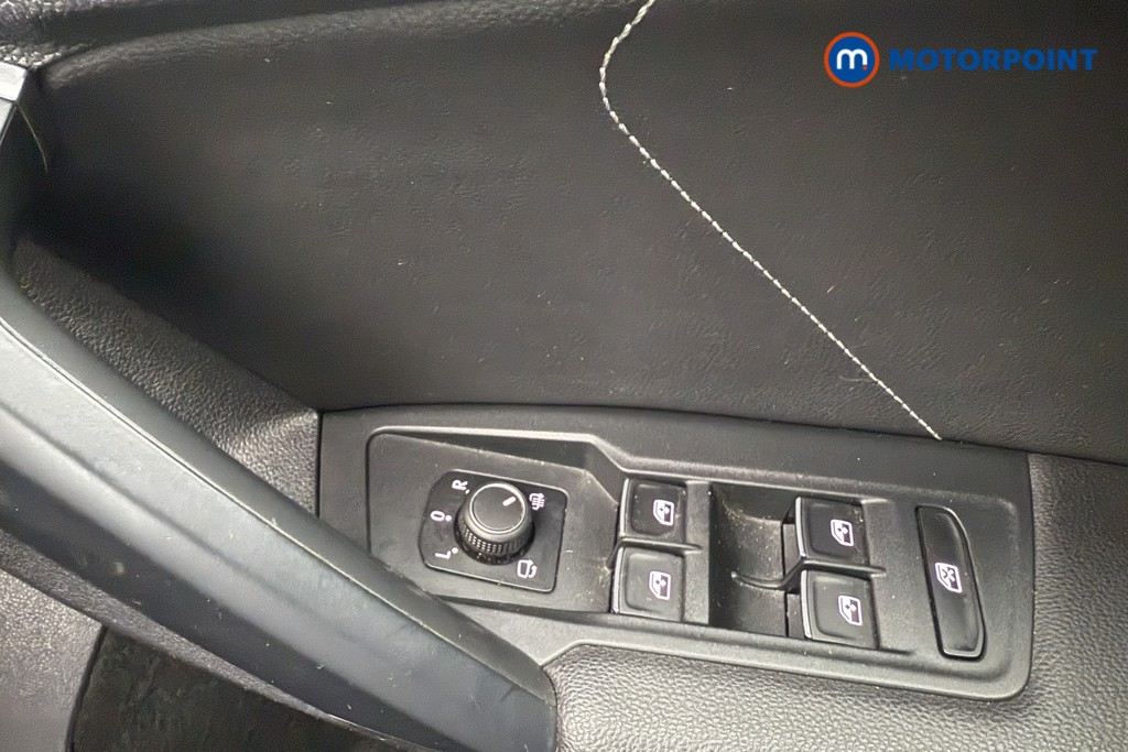 Volkswagen Tiguan R-Line Automatic Petrol SUV - Stock Number (1575219) - 16th supplementary image