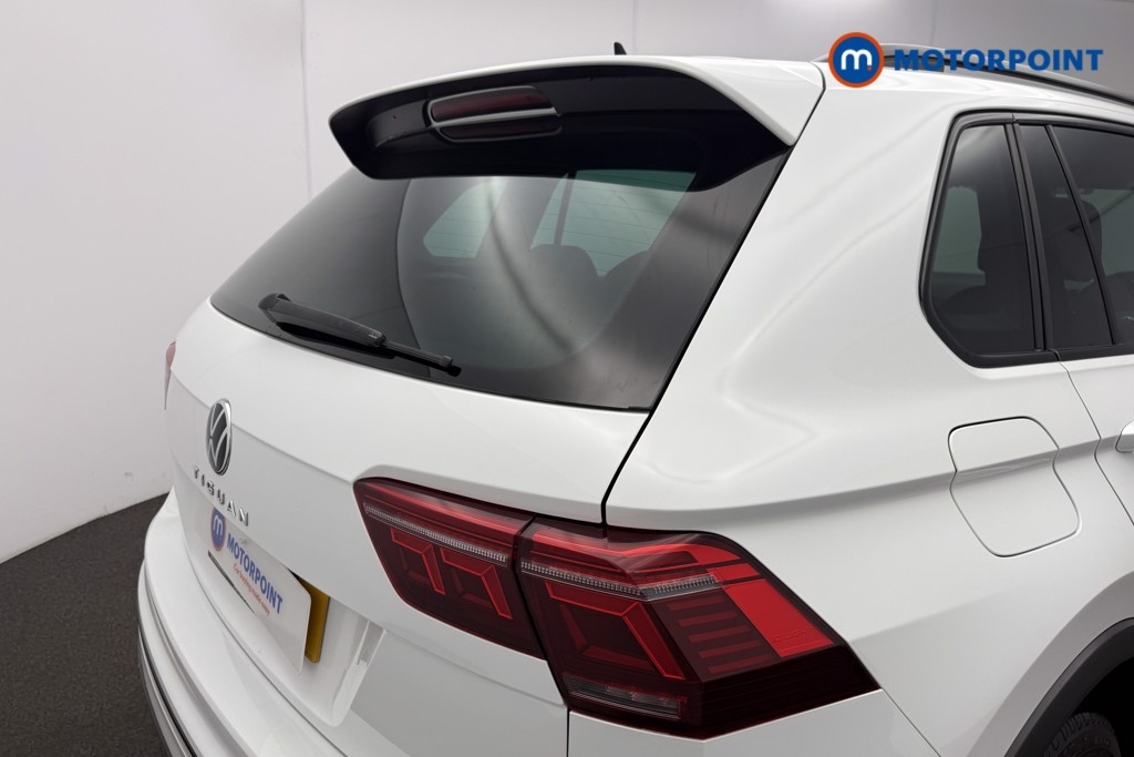 Volkswagen Tiguan R-Line Automatic Petrol SUV - Stock Number (1575219) - 23rd supplementary image
