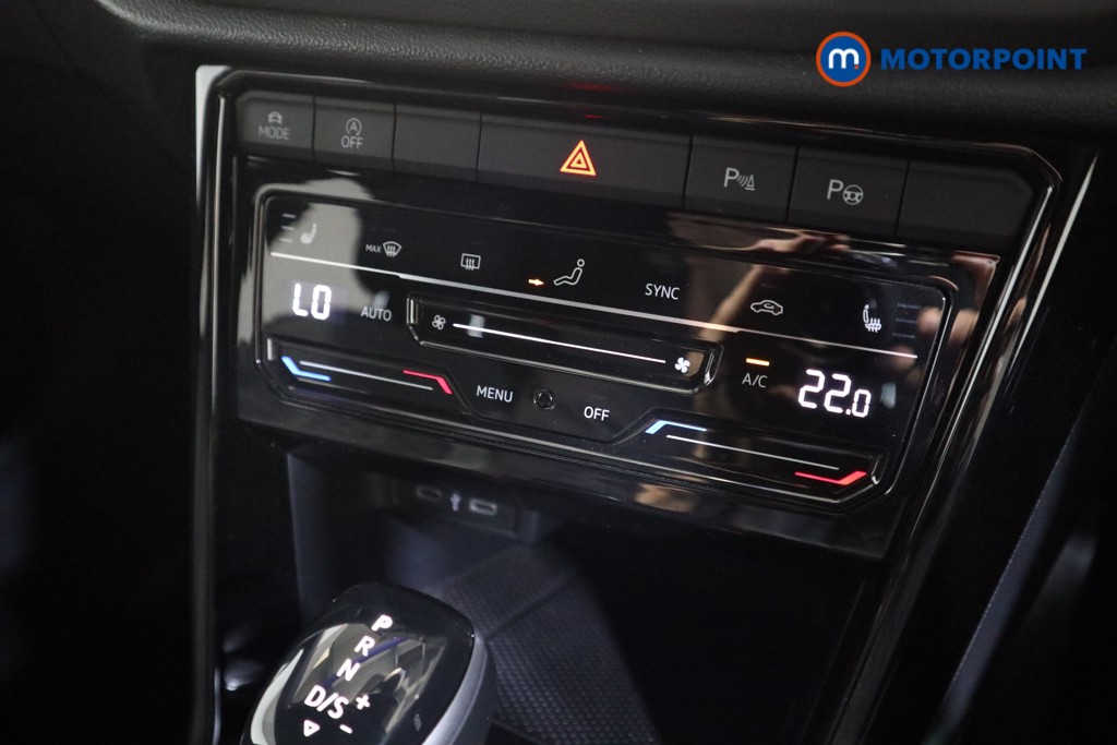 Volkswagen T-Roc R-Line Automatic Petrol SUV - Stock Number (1575430) - 7th supplementary image