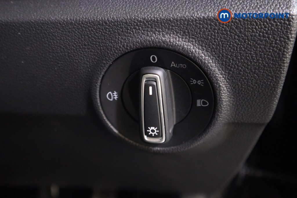 Volkswagen T-Roc R-Line Automatic Petrol SUV - Stock Number (1575430) - 9th supplementary image