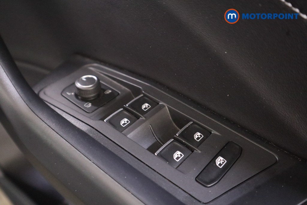 Volkswagen T-Roc R-Line Automatic Petrol SUV - Stock Number (1575430) - 11th supplementary image