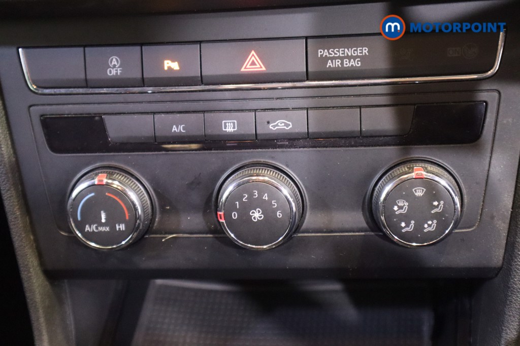 Seat Leon Se Dynamic Manual Petrol Hatchback - Stock Number (1575542) - 20th supplementary image