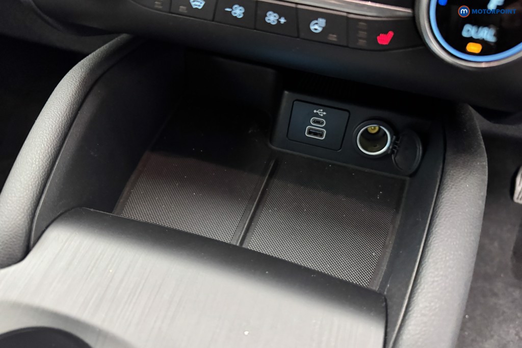 Ford Kuga Vignale Automatic Petrol-Electric Hybrid SUV - Stock Number (1575825) - 15th supplementary image