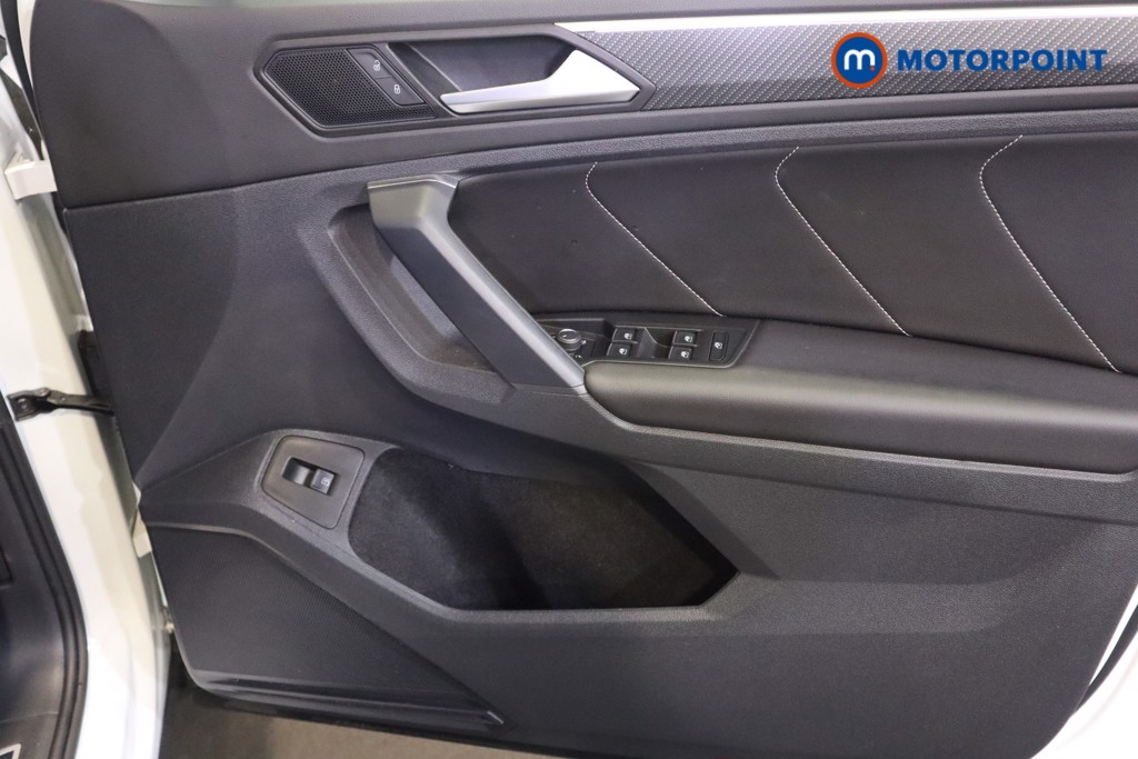 Volkswagen Tiguan R-Line Automatic Petrol Plug-In Hybrid SUV - Stock Number (1575972) - 13th supplementary image