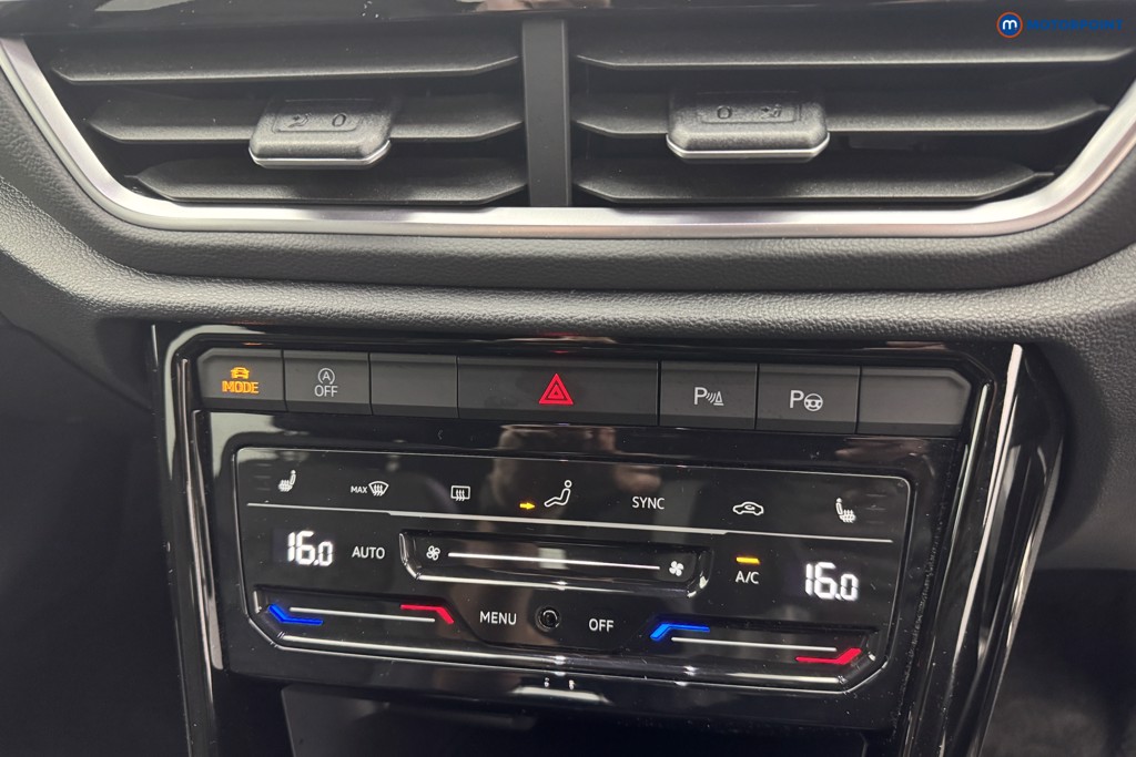 Volkswagen T-Roc R-Line Automatic Petrol SUV - Stock Number (1576140) - 17th supplementary image