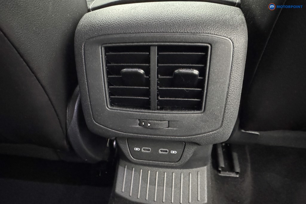 Volkswagen T-Roc R-Line Automatic Petrol SUV - Stock Number (1576140) - 23rd supplementary image