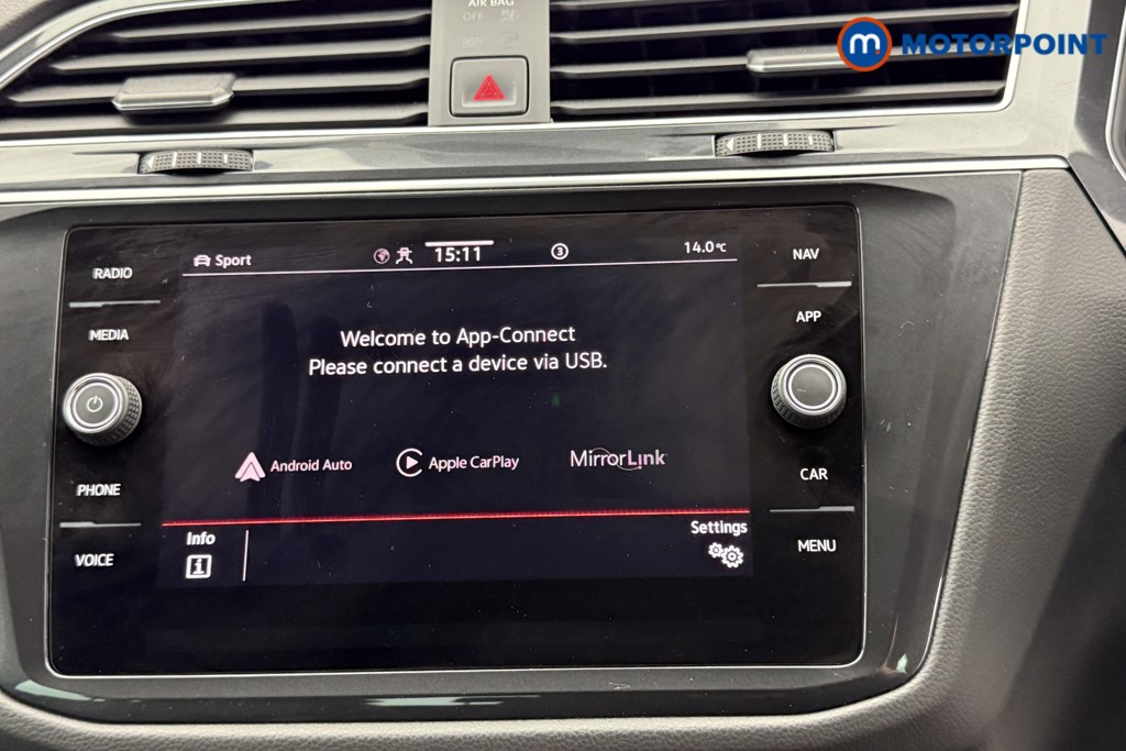Volkswagen Tiguan R-Line Automatic Petrol SUV - Stock Number (1576487) - 10th supplementary image