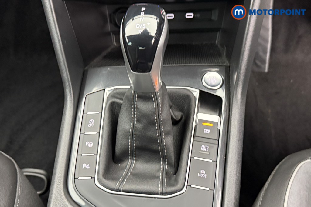 Volkswagen Tiguan R-Line Automatic Petrol SUV - Stock Number (1576487) - 13th supplementary image