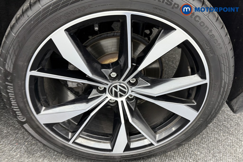Volkswagen Tiguan R-Line Automatic Petrol SUV - Stock Number (1576487) - 31st supplementary image