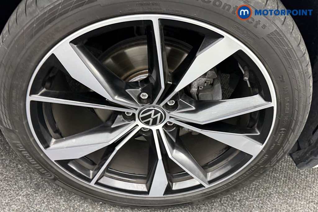 Volkswagen Tiguan R-Line Automatic Petrol SUV - Stock Number (1576487) - 33rd supplementary image