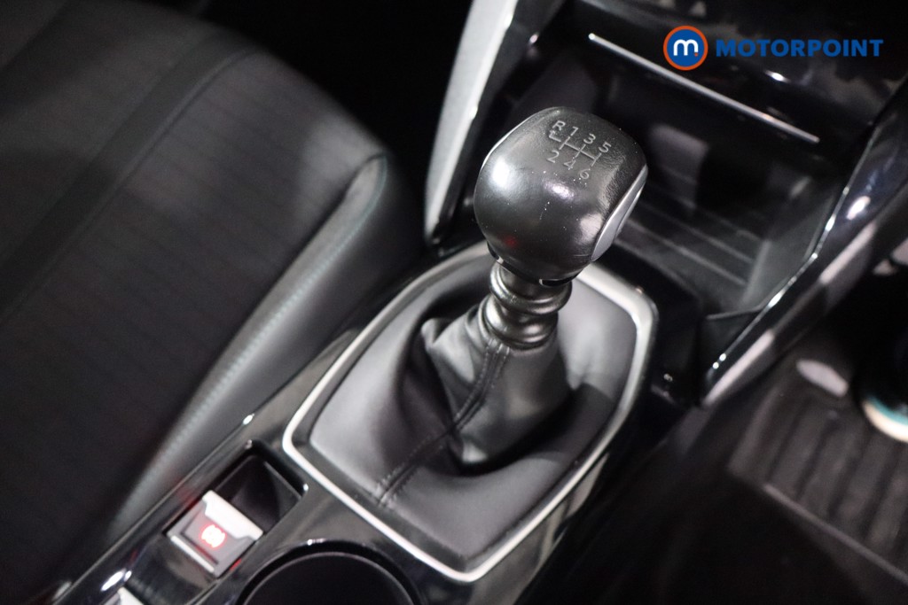 Peugeot 2008 Allure Manual Petrol SUV - Stock Number (1576622) - 14th supplementary image